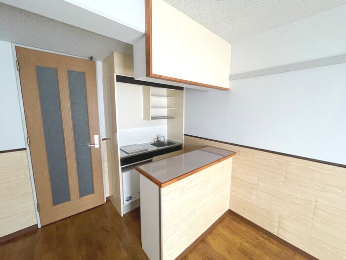 セシーズイシイ8の物件内観写真