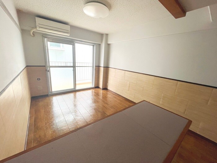 セシーズイシイ8の物件内観写真