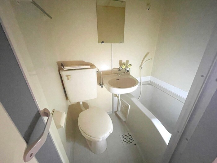 セシーズイシイ8の物件内観写真