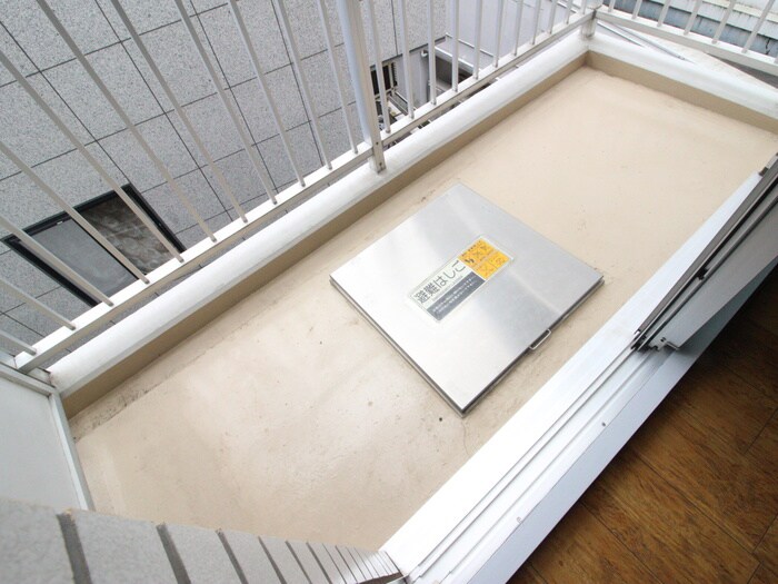 セシーズイシイ8の物件内観写真