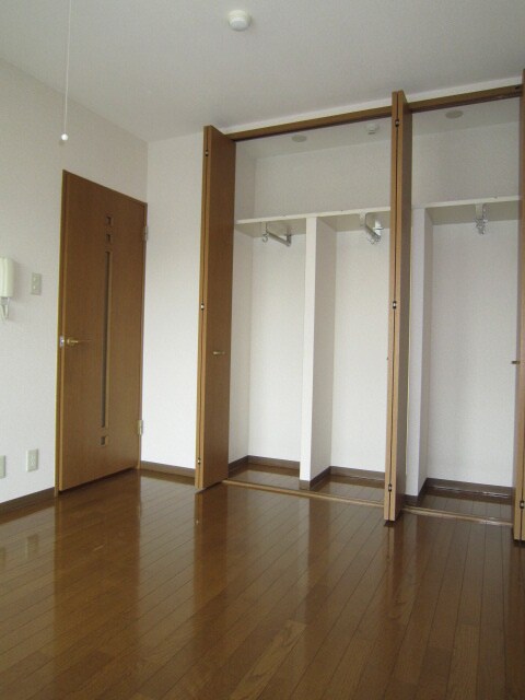 Ｃｈｅｅｒｓ！の物件内観写真