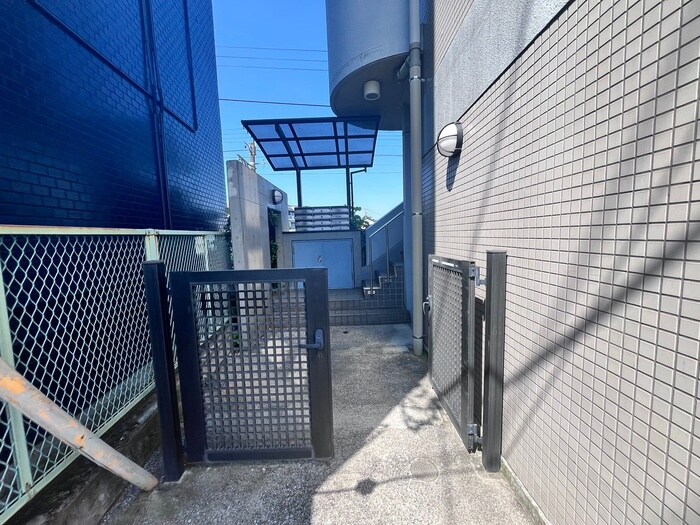 Ｃｈｅｅｒｓ！の物件外観写真