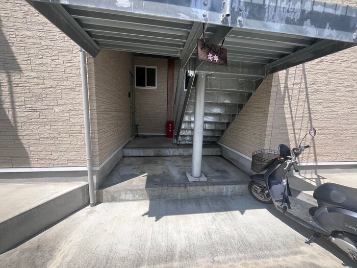 メゾンドキキの物件外観写真