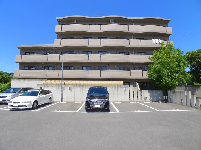 プリムヴェール西堀の物件外観写真