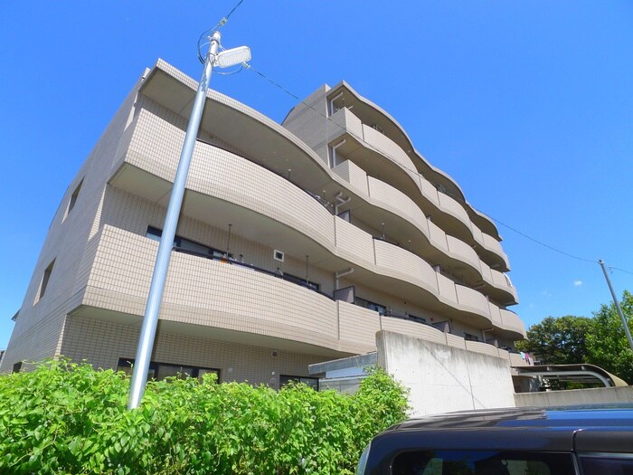 プリムヴェール西堀の物件外観写真