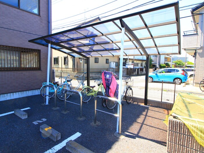 シャイニングフォールズの物件外観写真