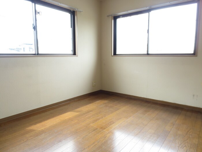 シャイニングフォールズの物件内観写真