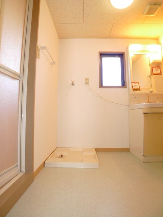 シャイニングフォールズの物件内観写真