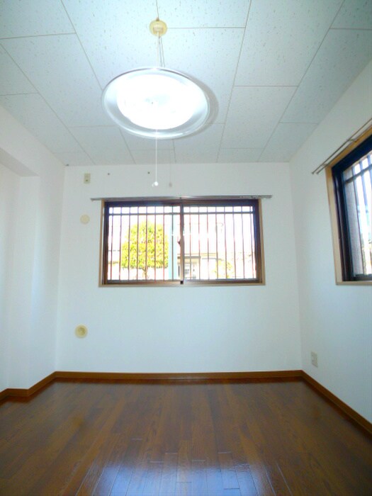 シャイニングフォールズの物件内観写真