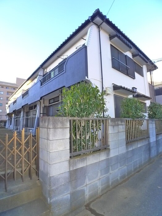 第一ヒカリコ－ポの物件外観写真