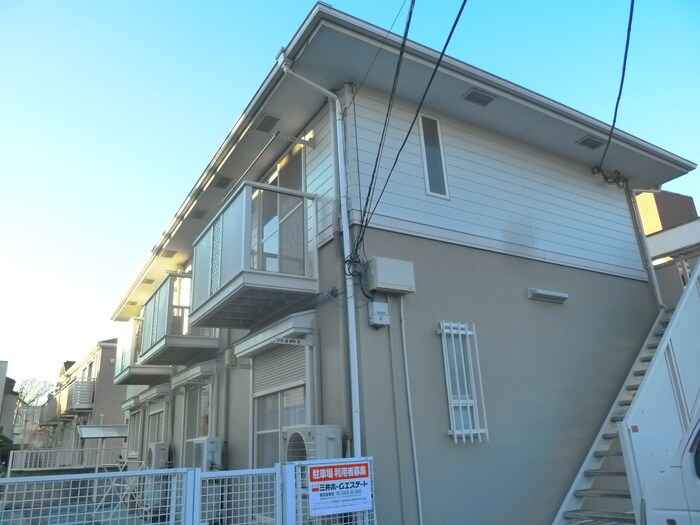 リヴェール高井戸の物件外観写真