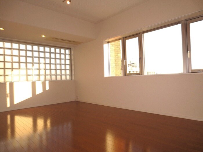 Villa Arcadia(ｳﾞｨﾗ ｱﾙｶﾃﾞｨｱ）の物件内観写真