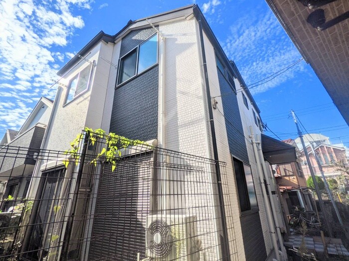 ウィステリア六角橋Ⅱの物件外観写真