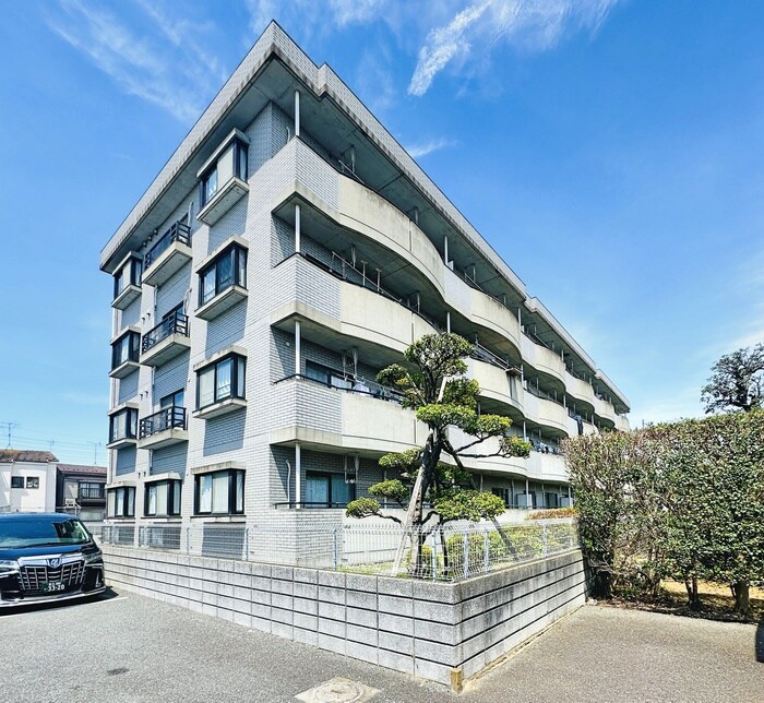 アベニールの物件外観写真