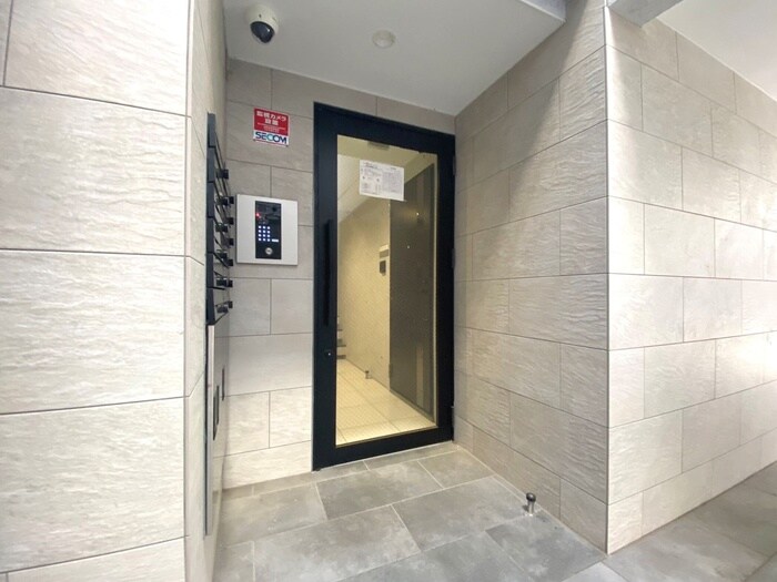 リュクスマンション都立家政の物件外観写真