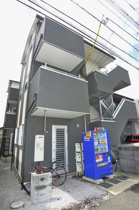 Ｌｉｌｙ東中山の物件外観写真