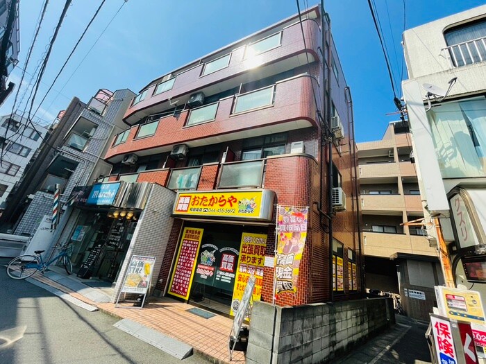 第６メゾン中沢の物件外観写真