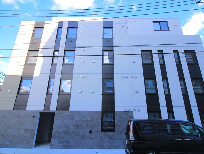 栄町レジデンスの物件外観写真