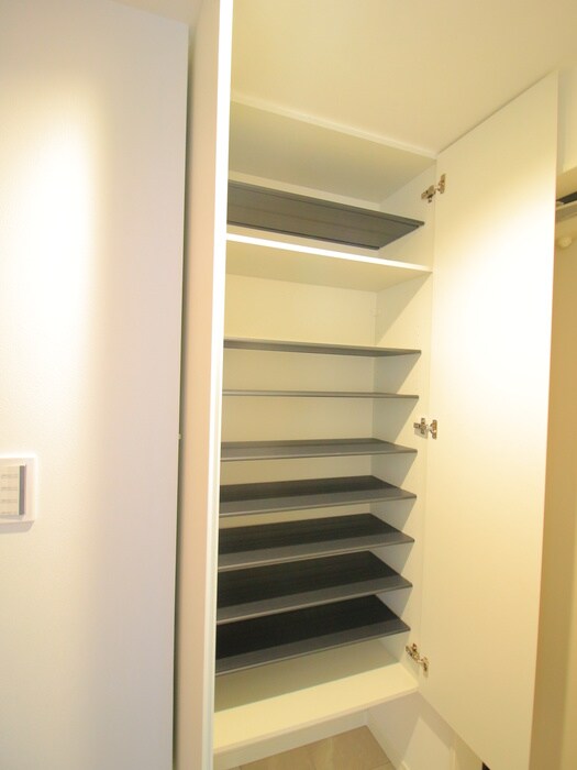 栄町レジデンスの物件内観写真