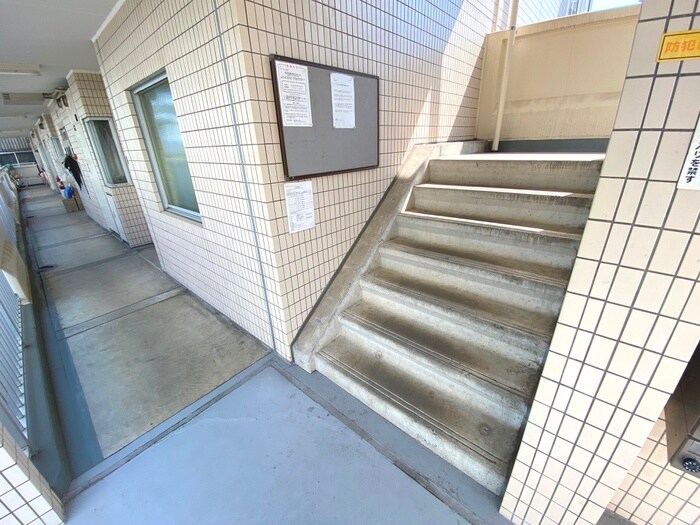 パ－クハイツの物件外観写真