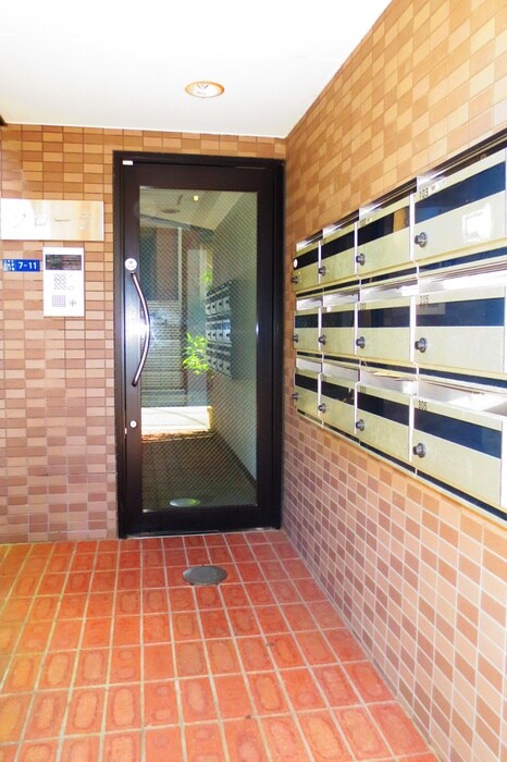 フローラの物件外観写真