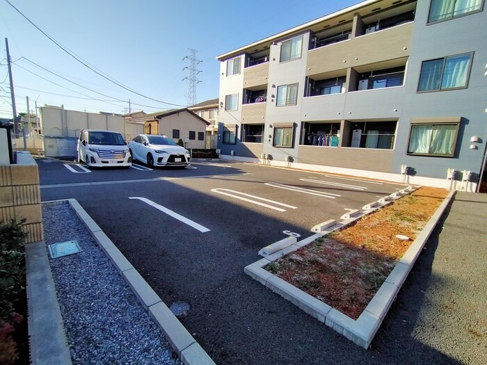 フォートクレジデンスの物件外観写真