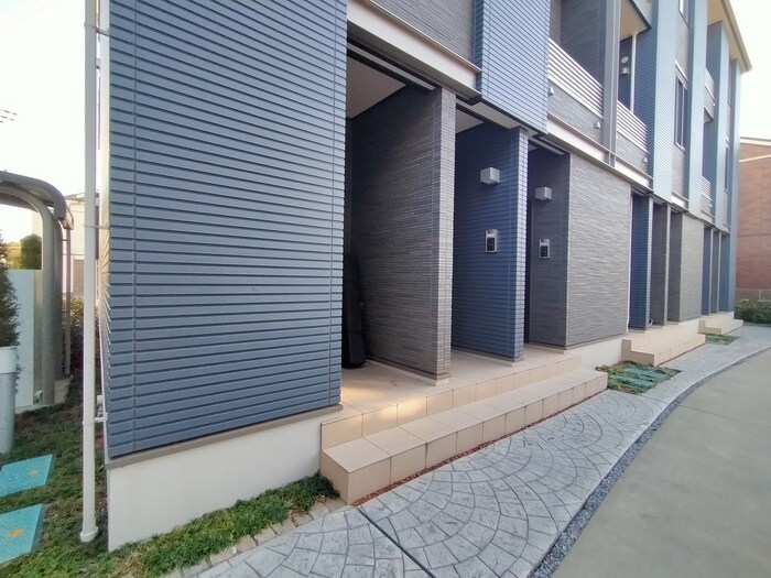 フォートクレジデンスの物件外観写真