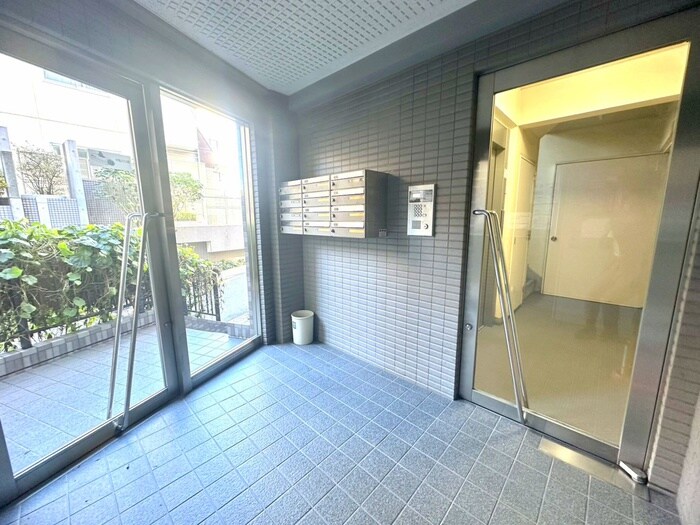 カメリア新目白の物件外観写真