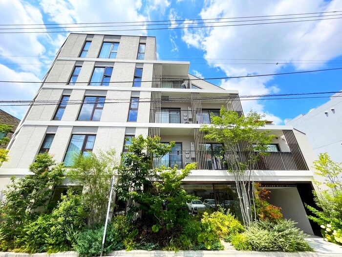 プライムメゾン西早稲田の物件外観写真