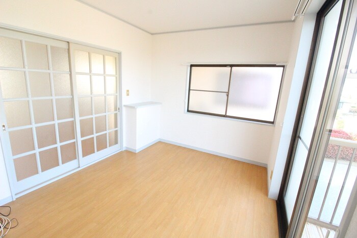 やわらぎハイツ（中）の物件内観写真