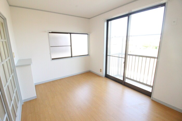 やわらぎハイツ（中）の物件内観写真