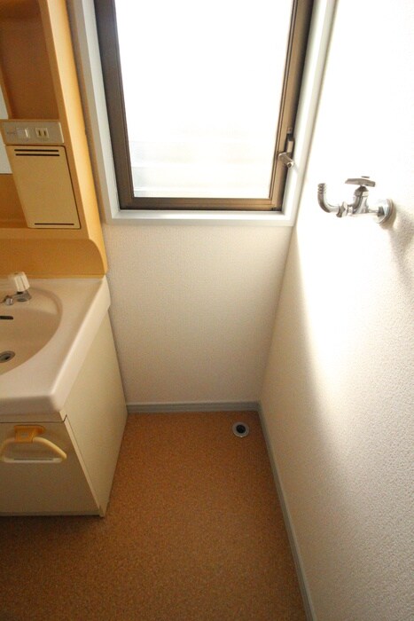 やわらぎハイツ（中）の物件内観写真