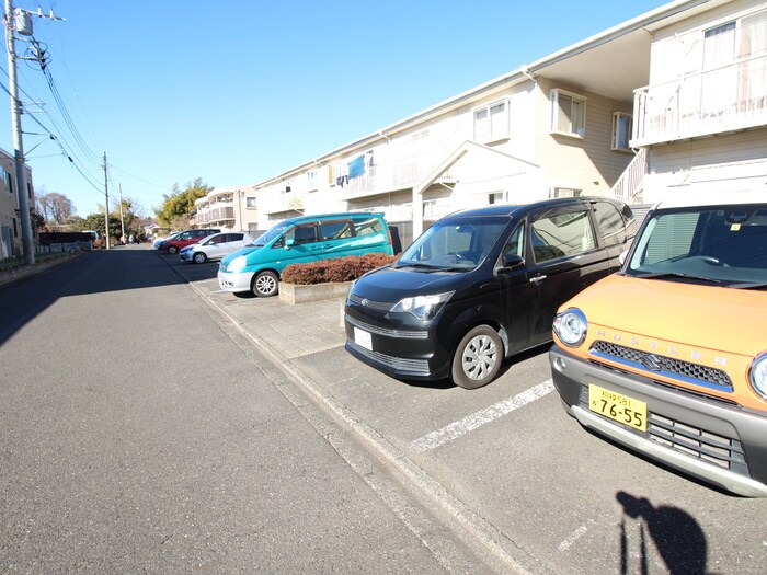 メゾン東大沼の物件外観写真