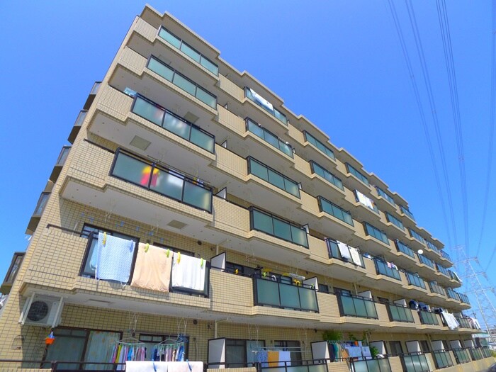 エステ－トシンサダの物件外観写真