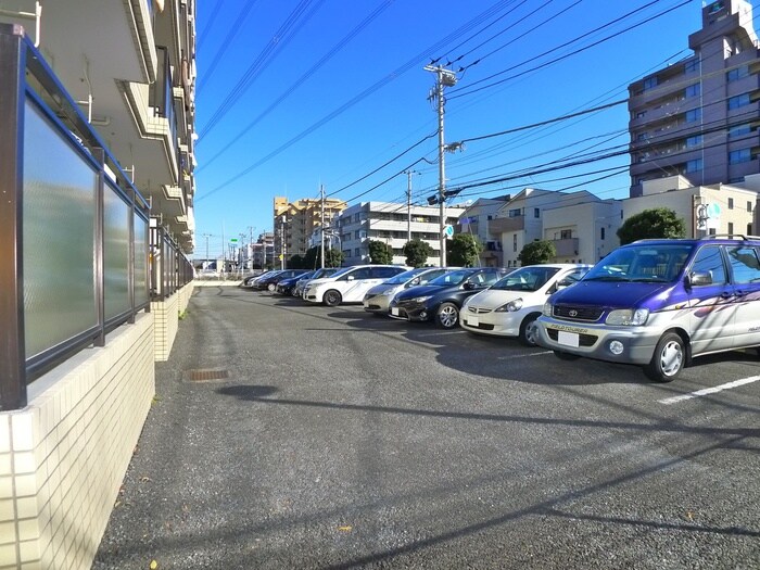 エステ－トシンサダの物件外観写真