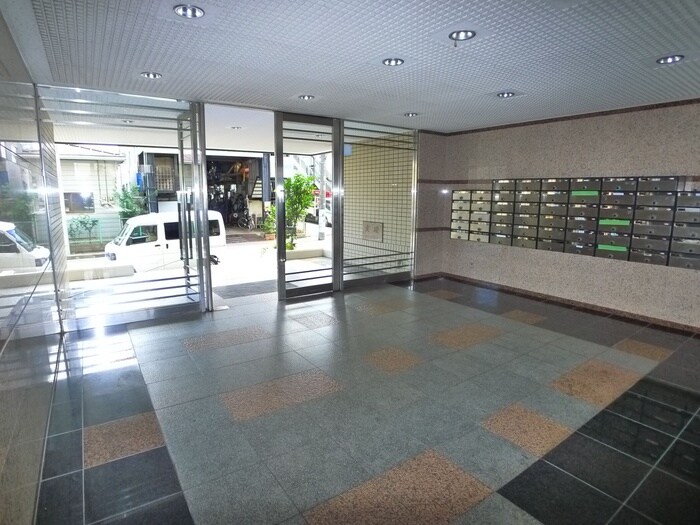 エステ－トシンサダの物件外観写真