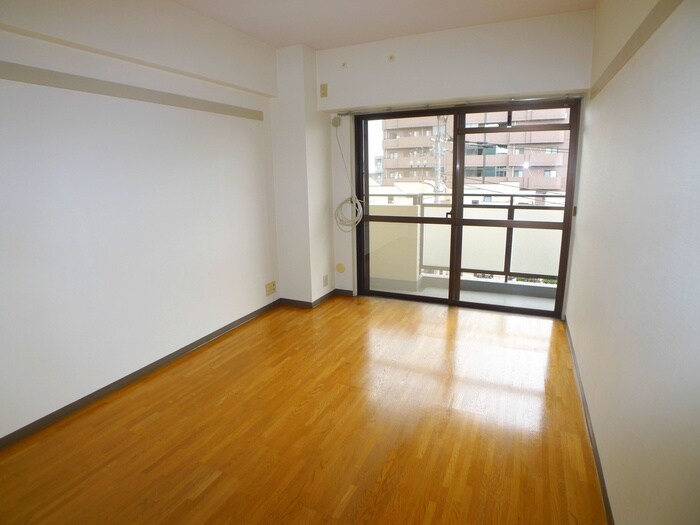 エステ－トシンサダの物件内観写真