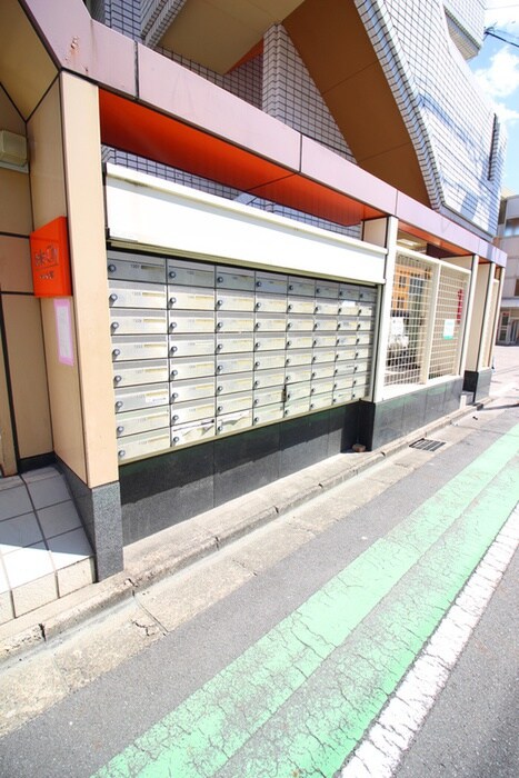 ベルシテイ川口の物件外観写真