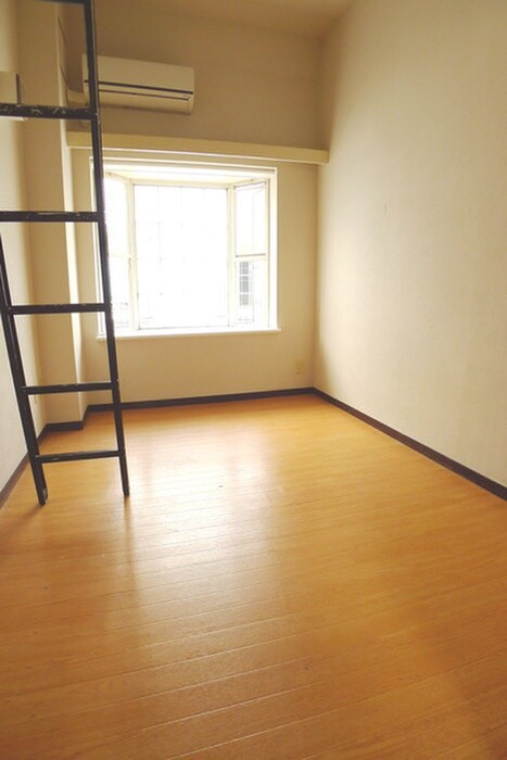 ベルシテイ川口の物件内観写真