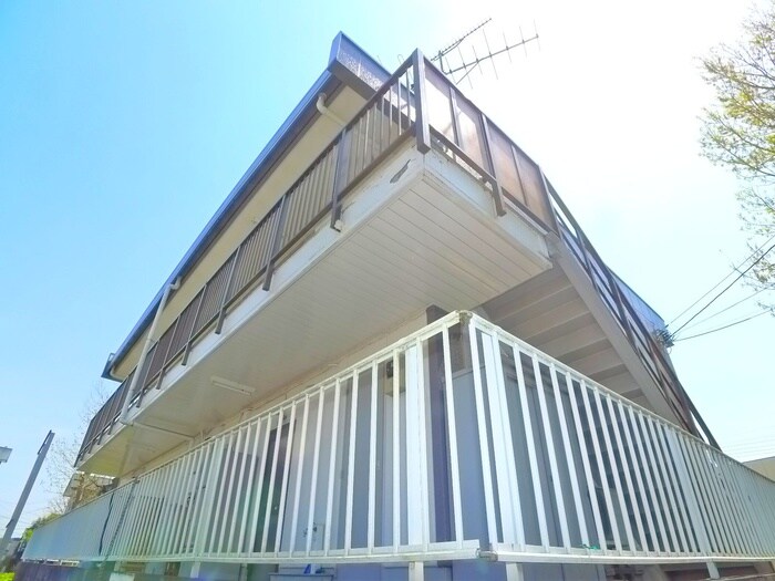 メインストリートの物件外観写真