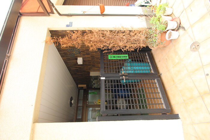 長生マンションの物件外観写真