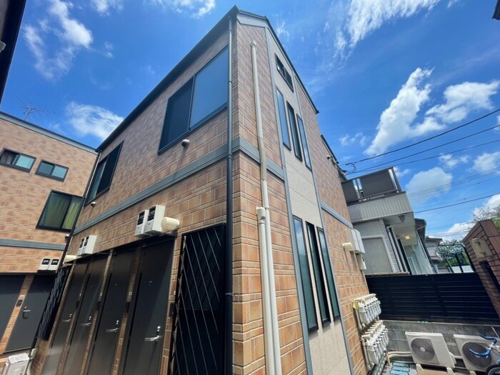 ビクタス代々木上原の物件外観写真