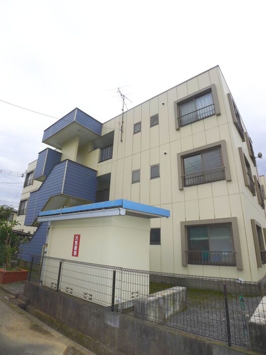 ロイヤルハイツ金子Ⅰ号棟の物件外観写真