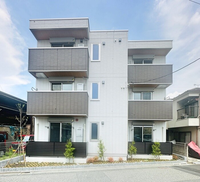 グラナーデ加賀の物件外観写真