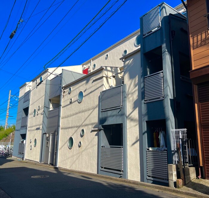 ソリッド大倉山の物件外観写真