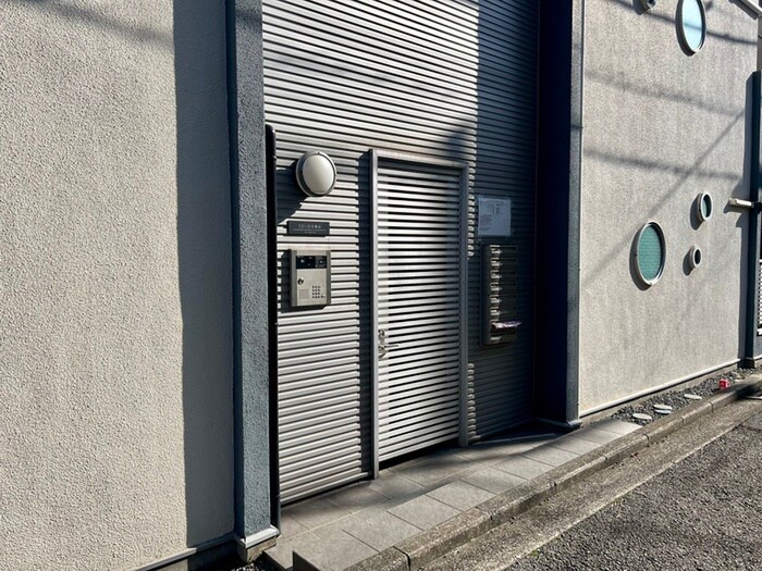 ソリッド大倉山の物件外観写真