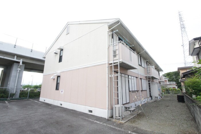 エステ－ト山室の物件外観写真