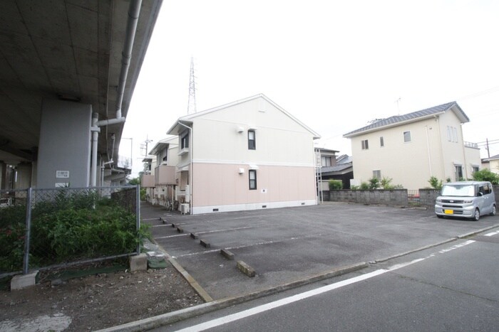 エステ－ト山室の物件外観写真