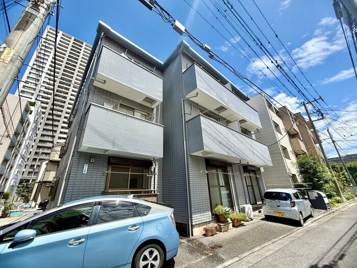 マロン８２４（３０３・３０５）の物件外観写真