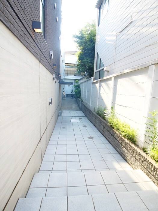 La Perla Ogikuboの物件外観写真